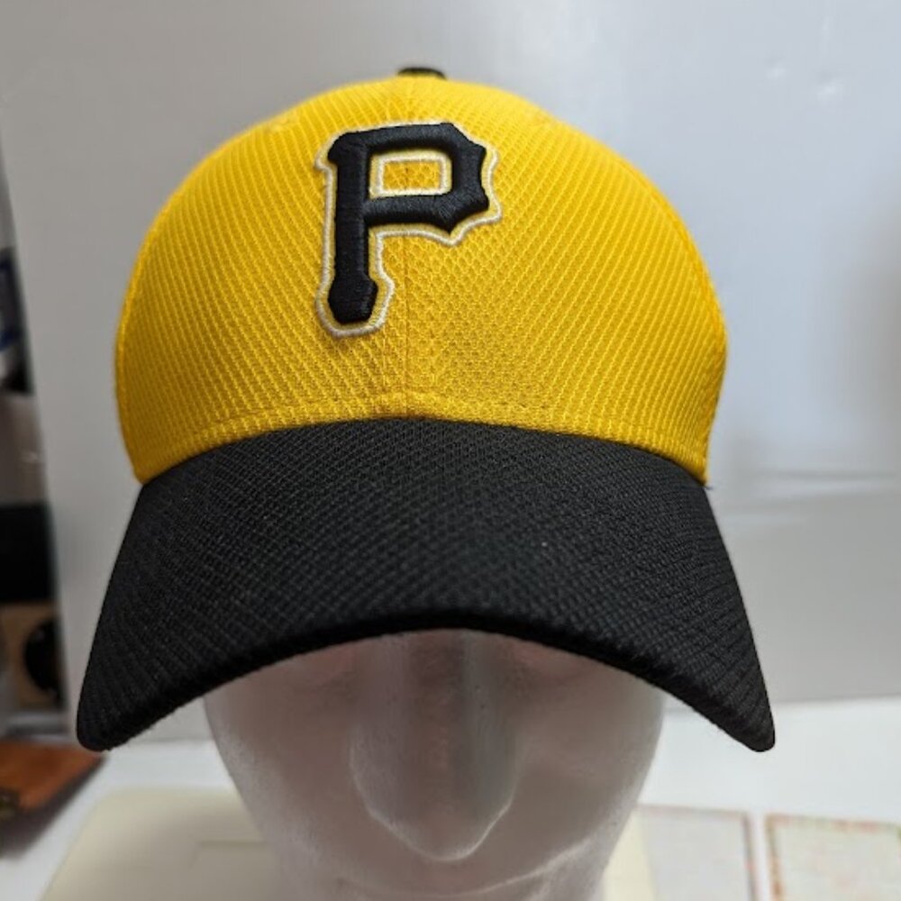Pittsburgh Pirates Fitted Cap Hat New Era 39THIRTY Yellow Black  Size Small-Med